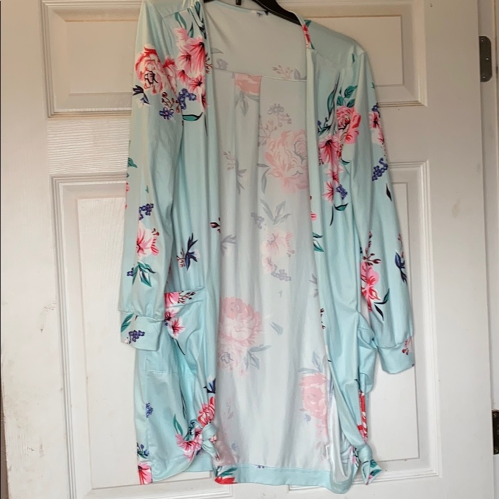 Floral duster very soft